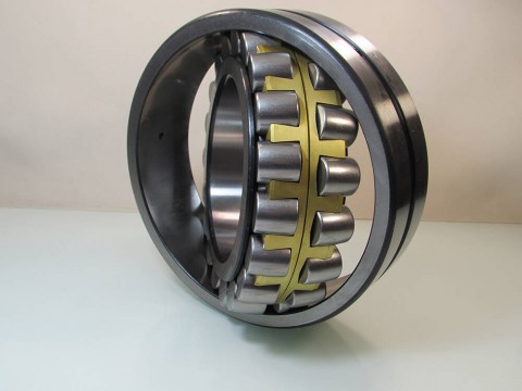 Фото1 Spherical roller bearing FBJ 22226 MBW33C3