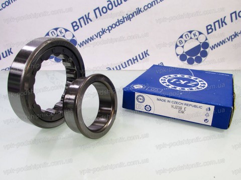 Фото1 Cylindrical roller bearing ZKL NJ208E