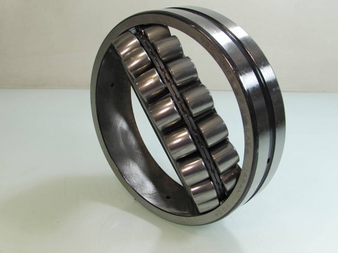 Фото1 Spherical roller bearing NSK 22214EAE4